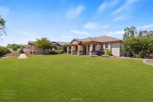 11875 Gidaro Dr, Elk Grove, CA 95624 - Photo 3