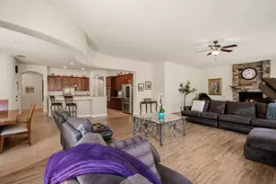 11875 Gidaro Dr, Elk Grove, CA 95624 - Photo 19
