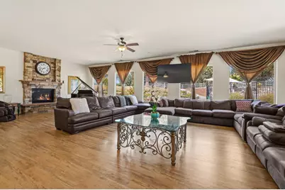 11875 Gidaro Drive, Elk Grove, CA 95624 - Photo 9