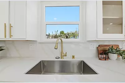 27566 E 12th Street, Hayward, CA 94544 - Photo 15