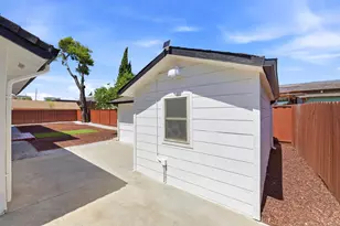 27566 E 12th St, Hayward, CA 94544 - Photo 33