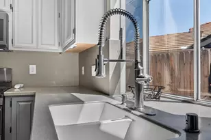 5300 Harvest Moon Ct, Elk Grove, CA 95758 - Photo 15
