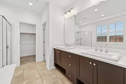 18094 Calaveras Drive, Lathrop, CA 95330 - Photo 17