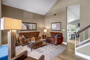 3925 Woodpointe Cir, Sacramento, CA 95821 - Photo 5