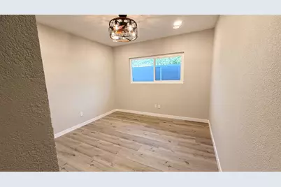 417 Mount Everest Ct, Modesto, CA 95358 - Photo 17