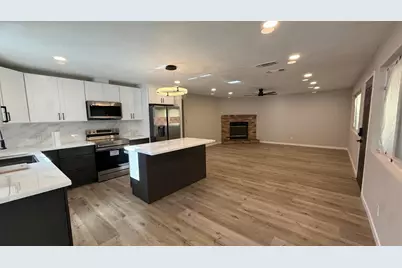 417 Mount Everest Ct, Modesto, CA 95358 - Photo 5