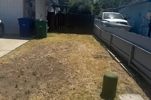 332 N 2nd St, Los Banos, CA 93635 - Photo 3