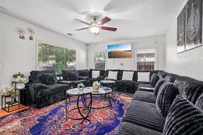 715 E Roseburg Avenue, Modesto, CA 95350 - Photo 9