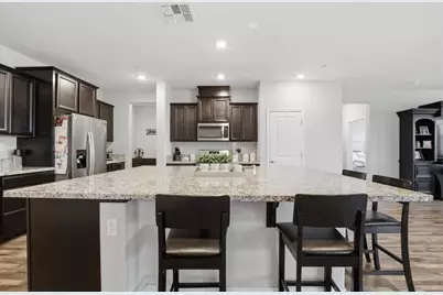 1070 Hacienda Drive, Plumas Lake, CA 95961 - Photo 5