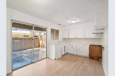 3725 N Fruit Avenue #B, Fresno, CA 93705 - Photo 9