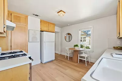857 38th Street, Sacramento, CA 95816 - Photo 9