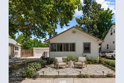 857 38th Street, Sacramento, CA 95816 - Photo 1