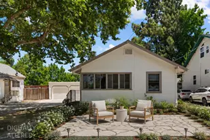 857 38th St, Sacramento, CA 95816 - Photo 1