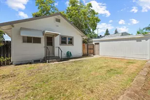 857 38th St, Sacramento, CA 95816 - Photo 17