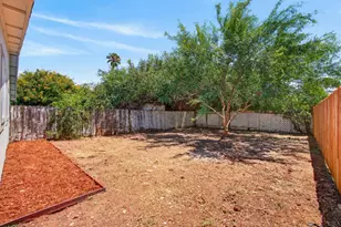 7412 Somerton Way, Sacramento, CA 95828 - Photo 21