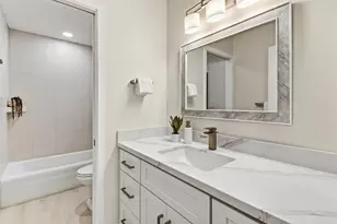 815 Commons Dr, Sacramento, CA 95825 - Photo 29