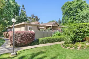 815 Commons Dr, Sacramento, CA 95825 - Photo 41
