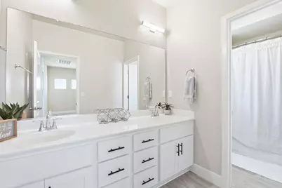 2333 Bharvani Avenue, Manteca, CA 95337 - Photo 35