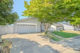 8926 Mountain Home Ct, Elk Grove, CA 95624 - Photo 3