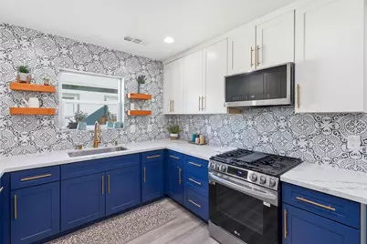 2172 7th Avenue, Sacramento, CA 95818 - Photo 23