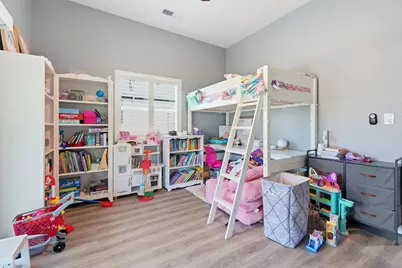 2172 7th Avenue, Sacramento, CA 95818 - Photo 31