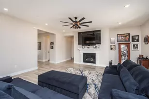 8471 Tulip Ct, Roseville, CA 95747 - Photo 17