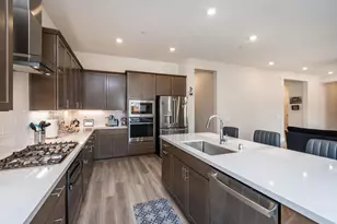 8471 Tulip Ct, Roseville, CA 95747 - Photo 27