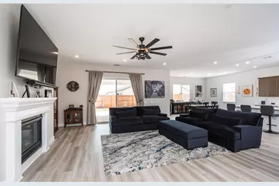 8471 Tulip Court, Roseville, CA 95747 - Photo 13