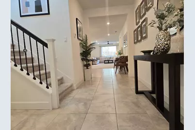 5907 Bonneville, Sacramento, CA 95835 - Photo 5