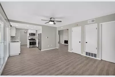 5900 Brittany Way, Citrus Heights, CA 95610 - Photo 11