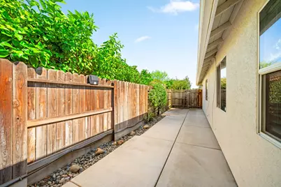 2529 Dinwiddie Way, Elk Grove, CA 95758 - Photo 35