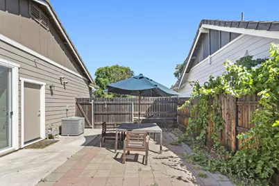 270 Grande Avenue, Davis, CA 95616 - Photo 21