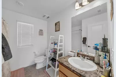 1767 W Woodward Avenue, Manteca, CA 95337 - Photo 35