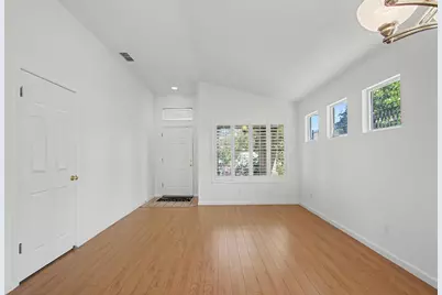 10115 Hampton Oak Drive, Elk Grove, CA 95624 - Photo 3
