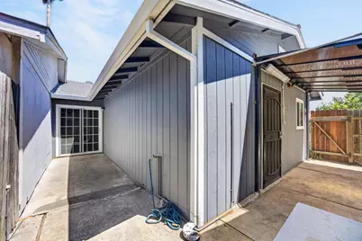 7325 Skander Way, Sacramento, CA 95828 - Photo 33