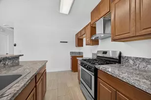 7325 Skander Way, Sacramento, CA 95828 - Photo 17