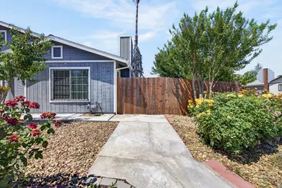 7325 Skander Way, Sacramento, CA 95828 - Photo 7