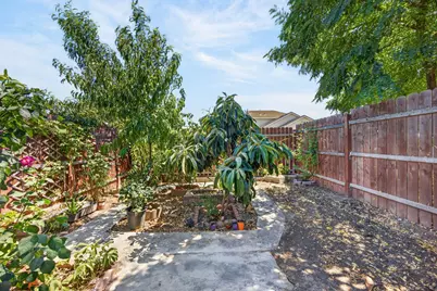 7325 Skander Way, Sacramento, CA 95828 - Photo 35
