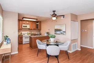 9524 Emerald Park Dr, Elk Grove, CA 95624 - Photo 13