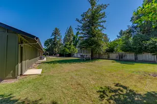 6090 Country Club Pl, Merced, CA 95340 - Photo 61