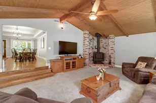 8560 Shawnee Ave, Fair Oaks, CA 95628 - Photo 11