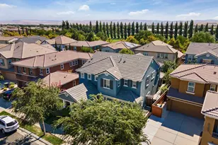 566 W Bonaventure Ave, Mountain House, CA 95391 - Photo 31