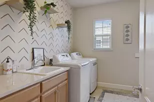 566 W Bonaventure Ave, Mountain House, CA 95391 - Photo 23