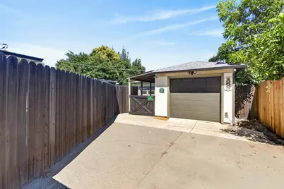 2865 59th Street, Sacramento, CA 95817 - Photo 3