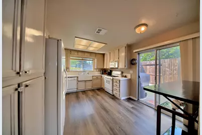 1007 Lourence Drive, Tracy, CA 95376 - Photo 11
