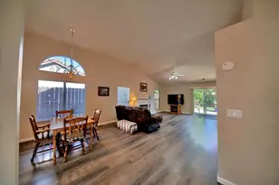 1007 Lourence Dr, Tracy, CA 95376 - Photo 5