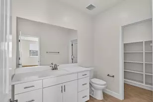 9673 Sedgefield Cir, Elk Grove, CA 95624 - Photo 41