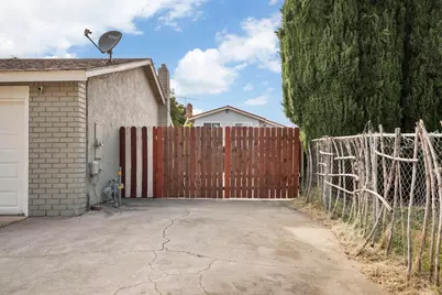 1117 Knickerbocker Drive, Stockton, CA 95210 - Photo 7