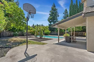 7 Chicory Bend Ct, Sacramento, CA 95831 - Photo 43