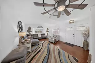 283 Brewster Ave, Sacramento, CA 95831 - Photo 15